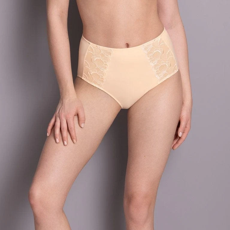 Lucia Taille Slip 1323 Licht Poeder