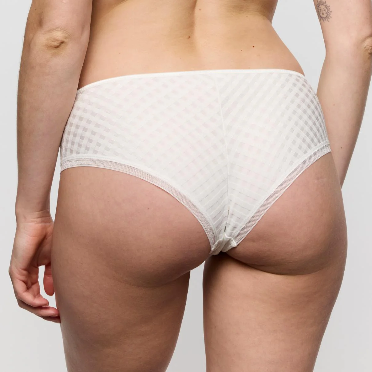 Avero Hipster 0500415 Ivory Petal - Image 3