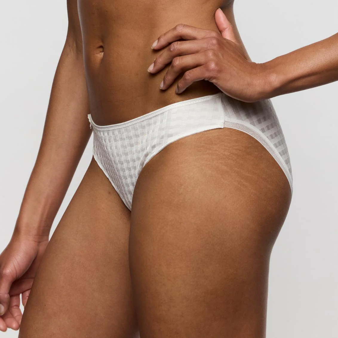 Avero Rio Slip 0500410 Ivory Petal