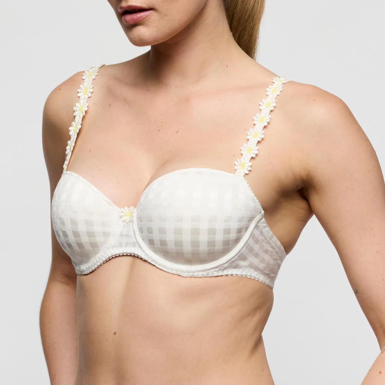 Avero Voorgevormde Balconette Bh 0100419 Ivory Petal - Image 2