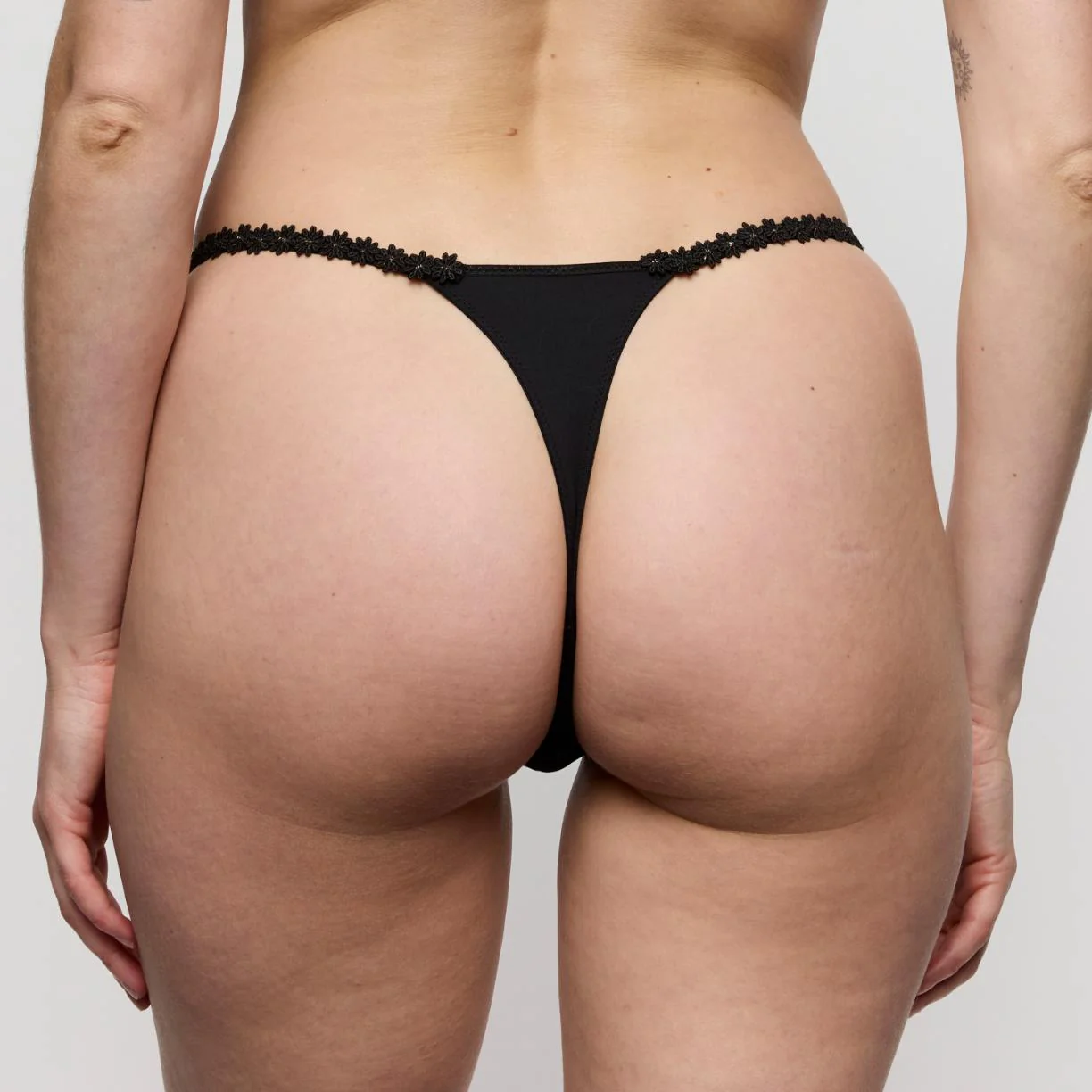 Daisy Mini String 0603023 Zwart - Image 3