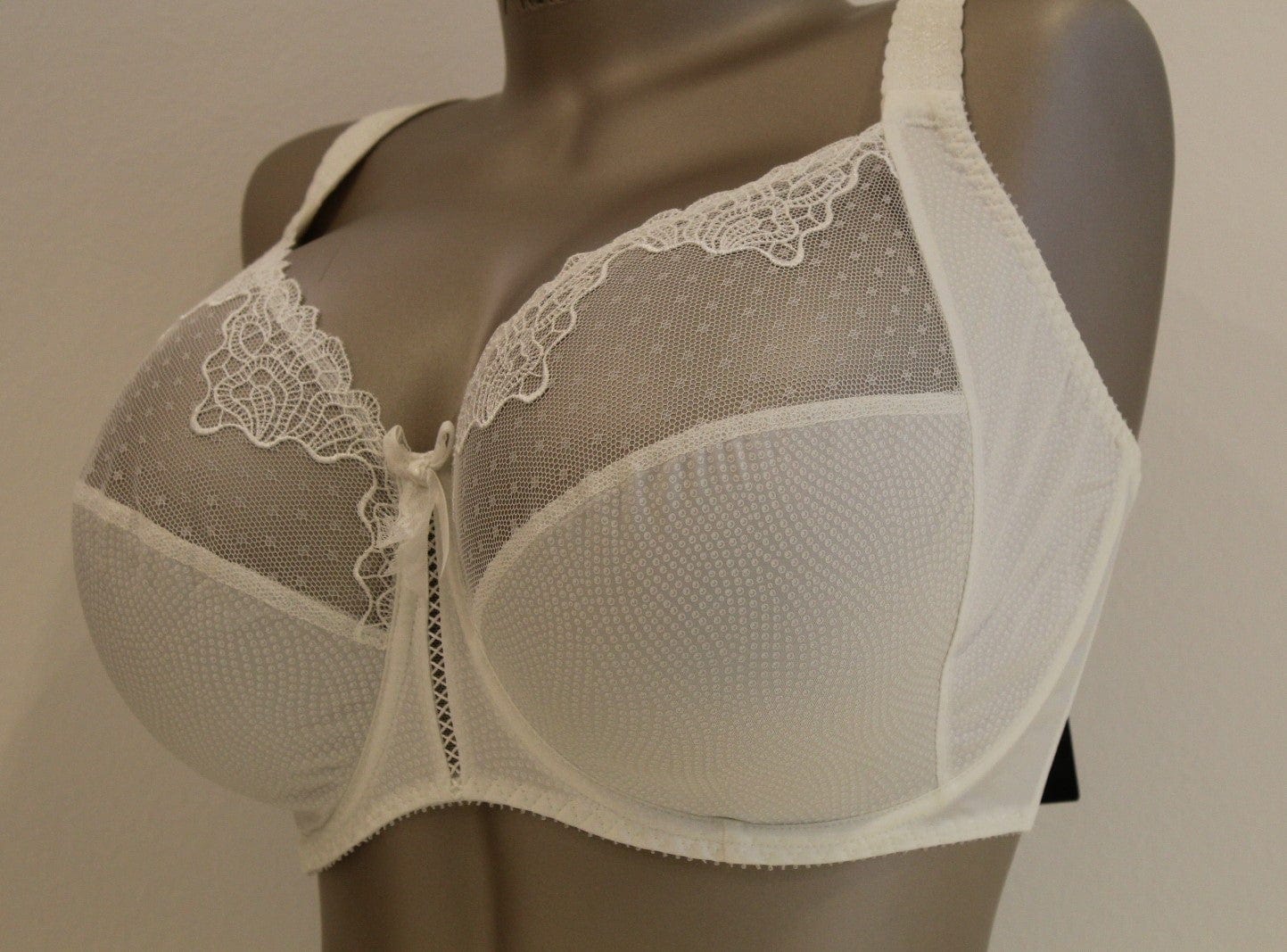Erin Beugel bh 7148 NATUREL - Image 2