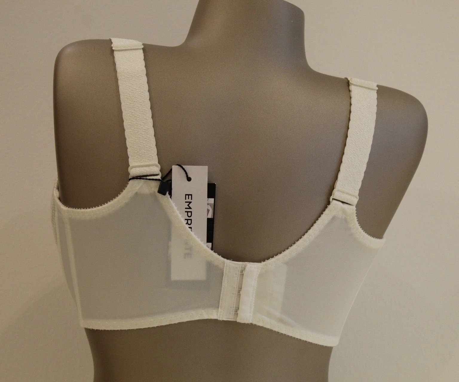 Erin Beugel bh 7148 NATUREL - Image 3