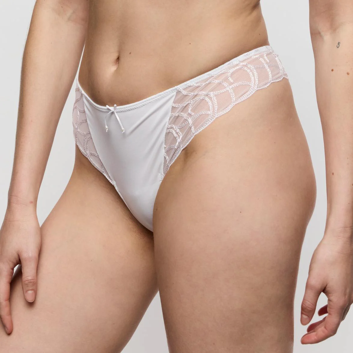 Heleen String 0602860 Wit