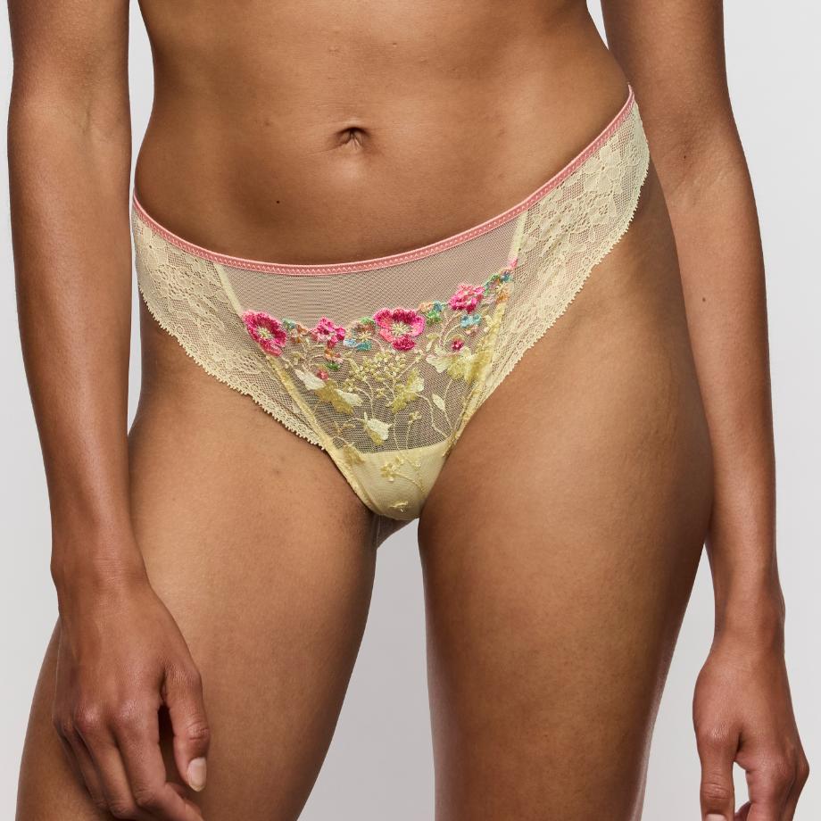 Lizelot String 0602890 French Vanilla - Image 2