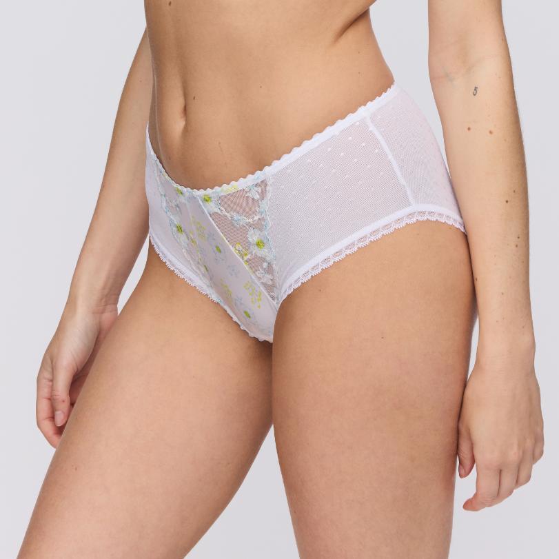 Chen Short 0502683 White Yacht