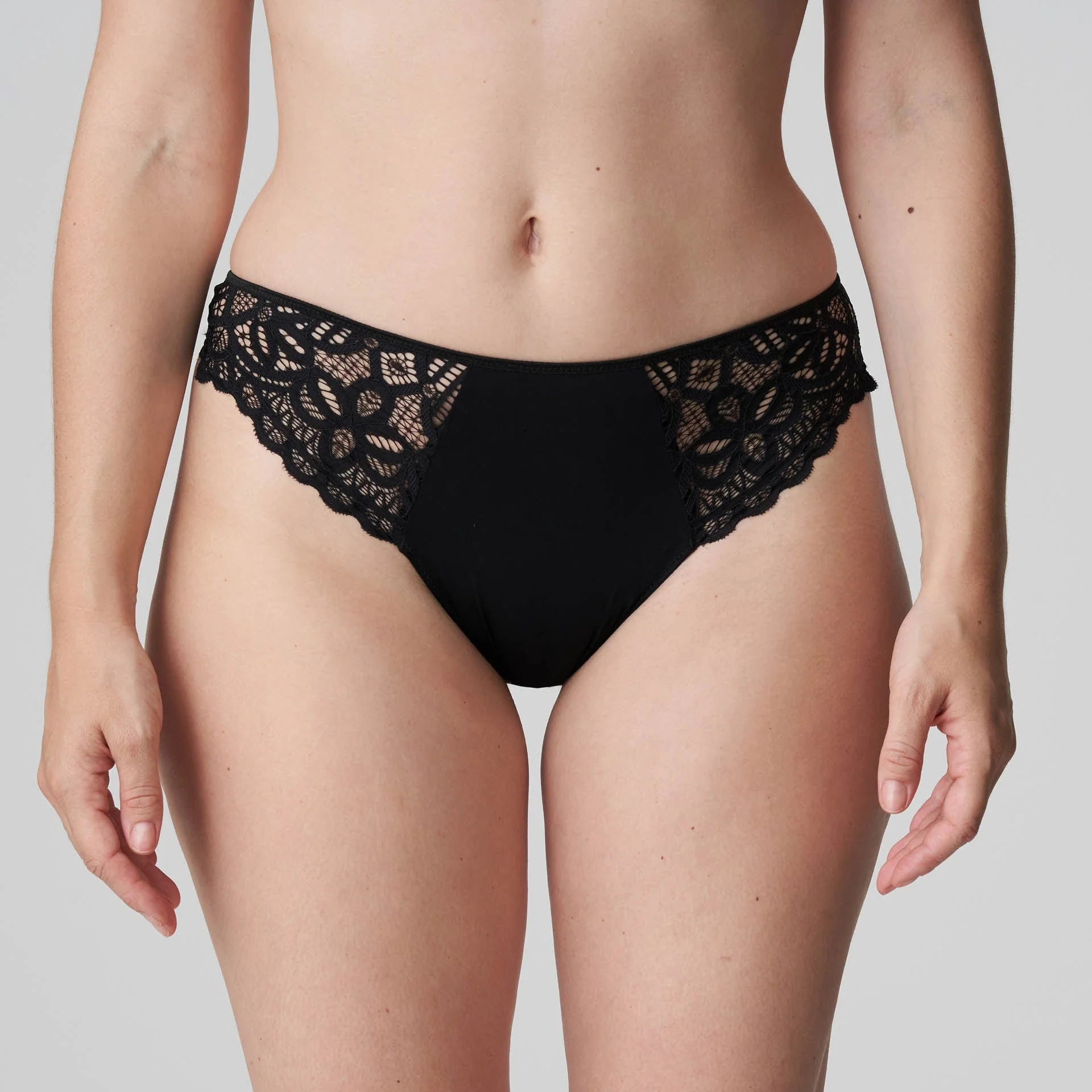 First Night String 0641880 Zwart
