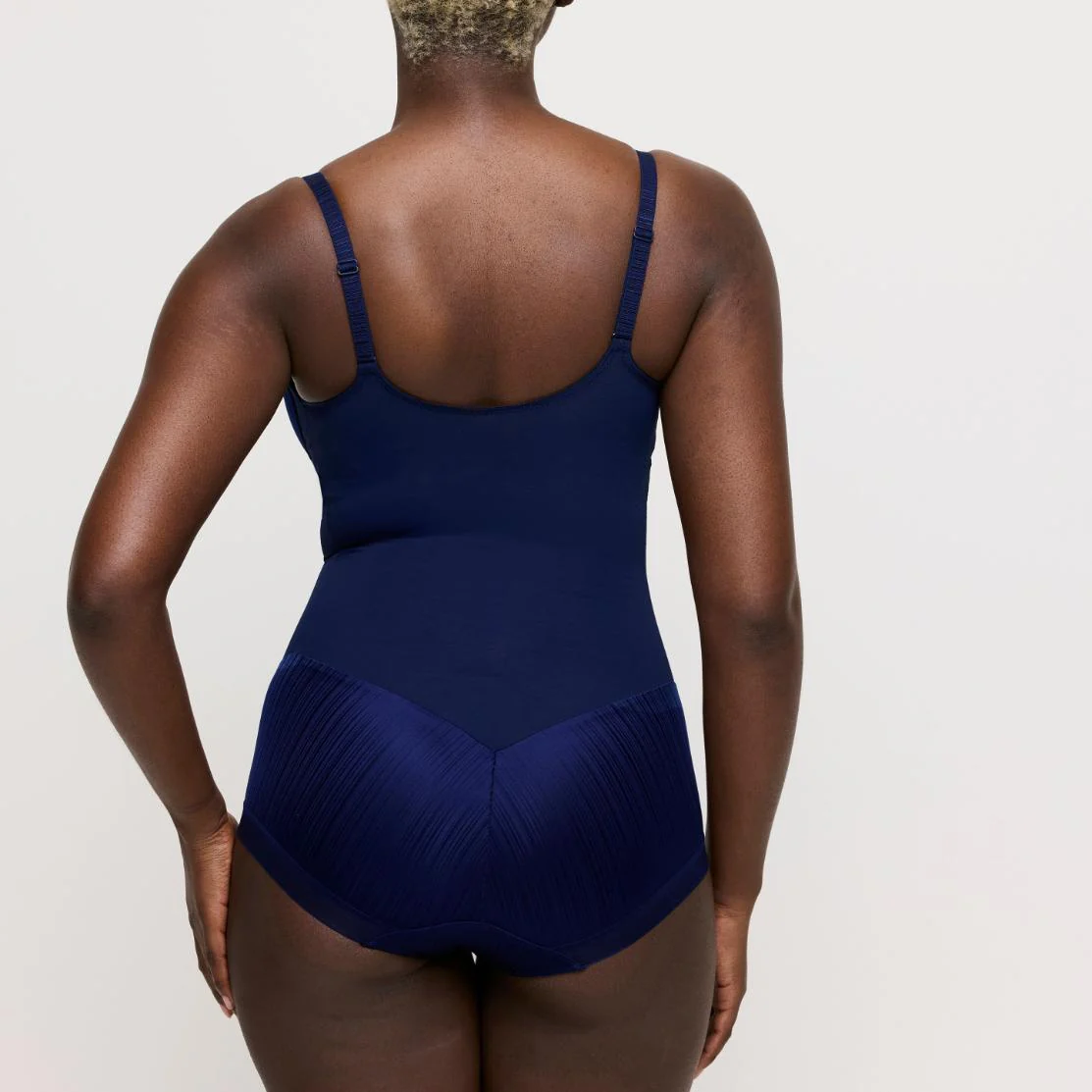Knokke Body Voorgevormd met Beugel 0442330 Saffier Blauw - Image 3