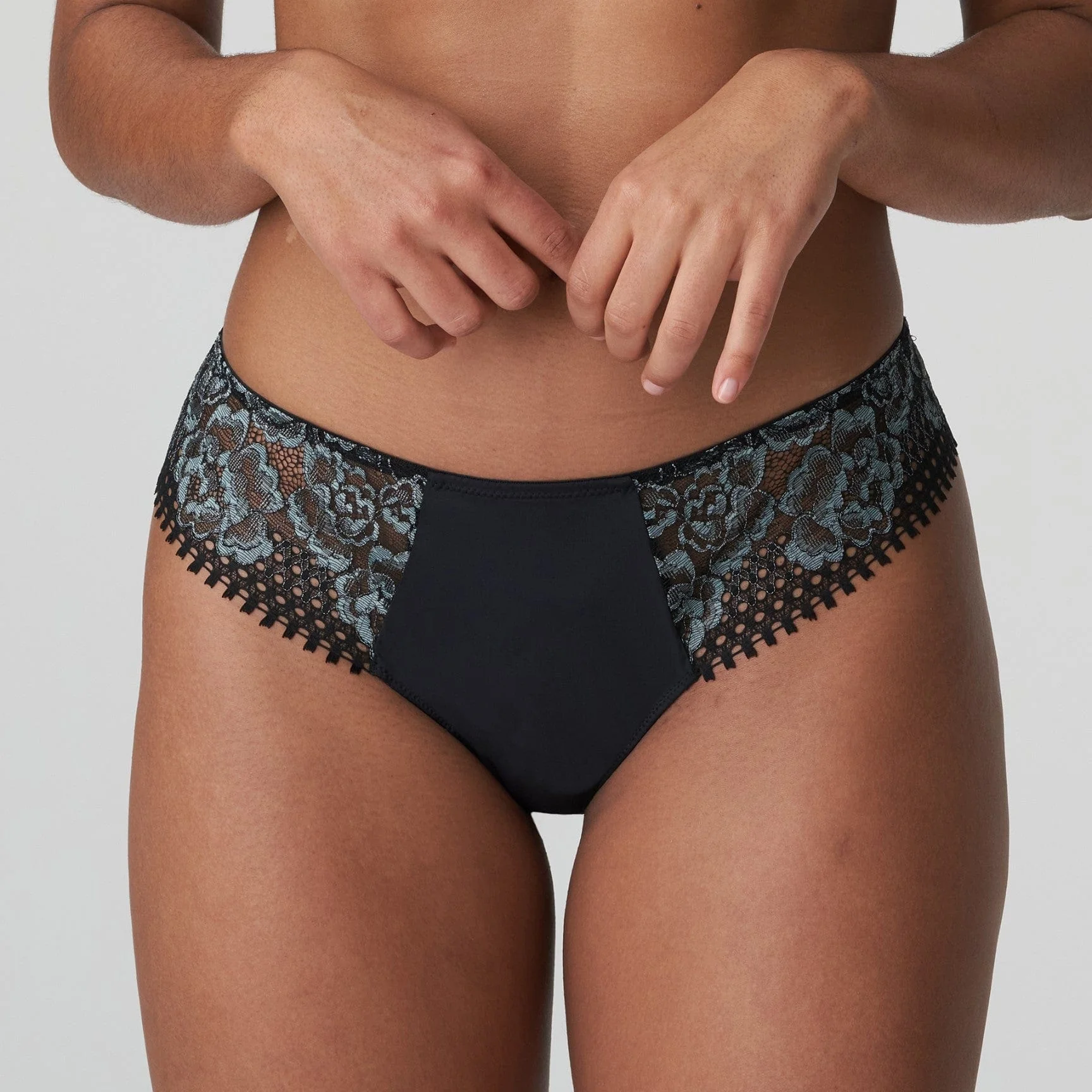 Rose Sauvage String 0642080 Zwart - Image 2